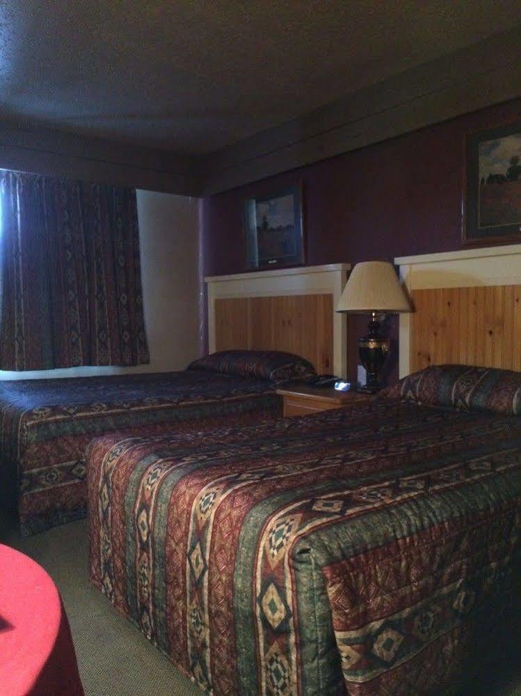 Logan Lake Lodge Buitenkant foto